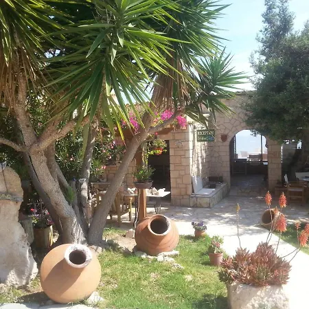 Irides Hotel apartamentowy 4*
